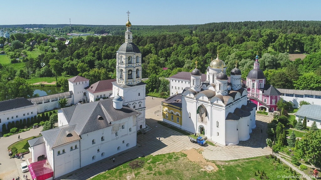 свято пафнутьевский монастырь в боровске фото