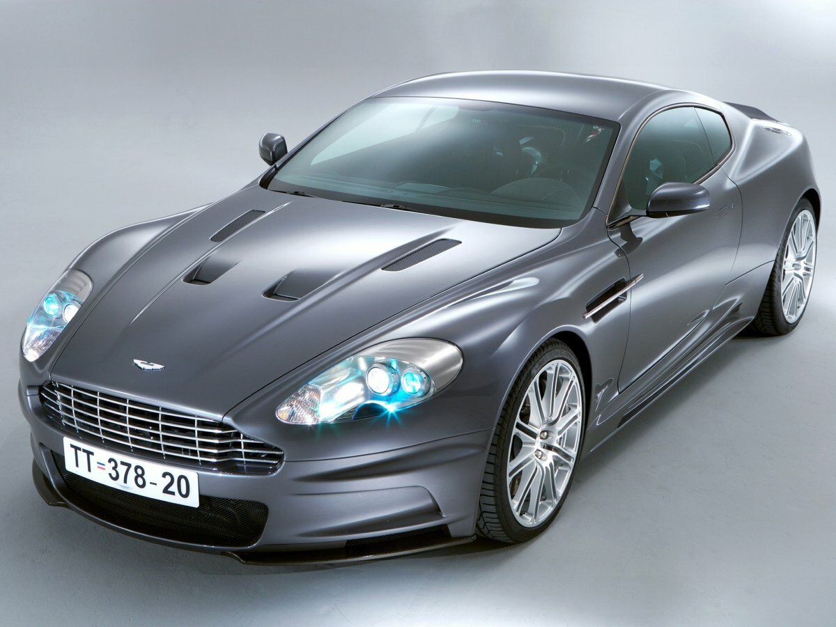 aston martin dbs фото