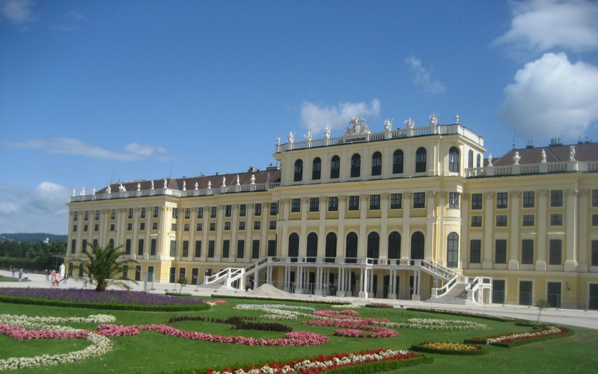 дворец шенбрунн фото
