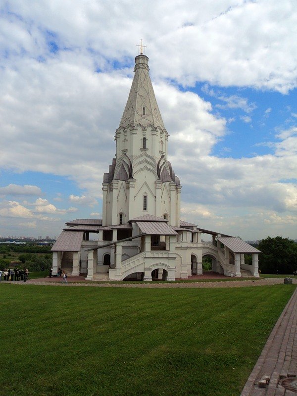 церковь вознесения господня в коломенском фото
