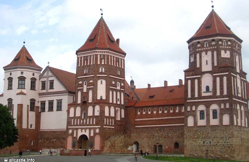 Мирский замок фото