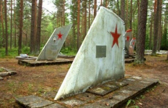 кладбище советских летчиков в эстонии фото