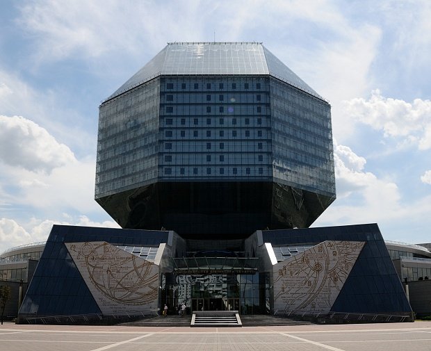 национальная библиотека белоруссии архитектура фото