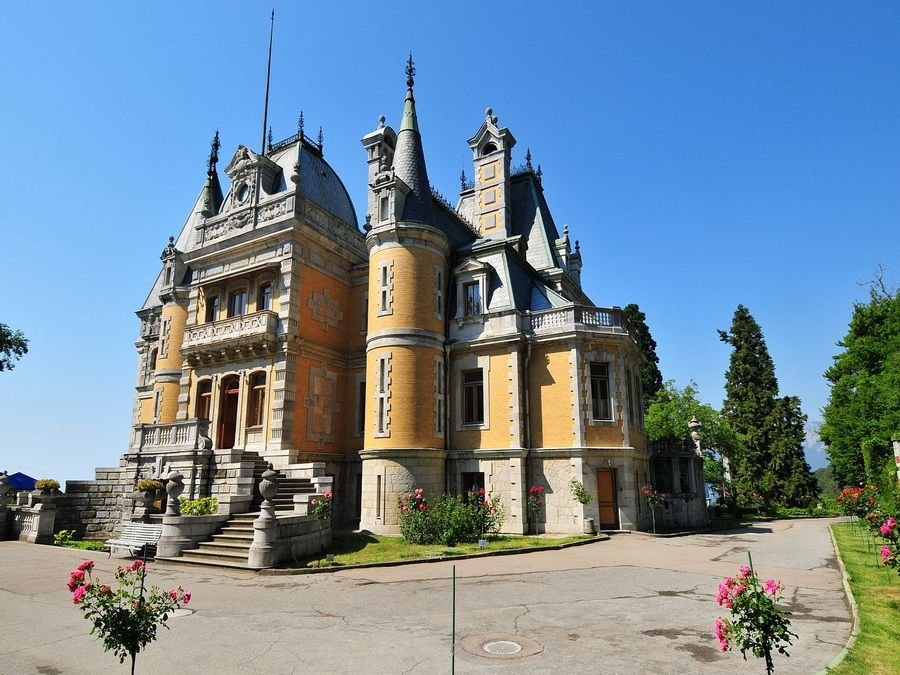массандровский дворец ялта фото