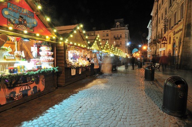 рождественская ярмарка во львове фото