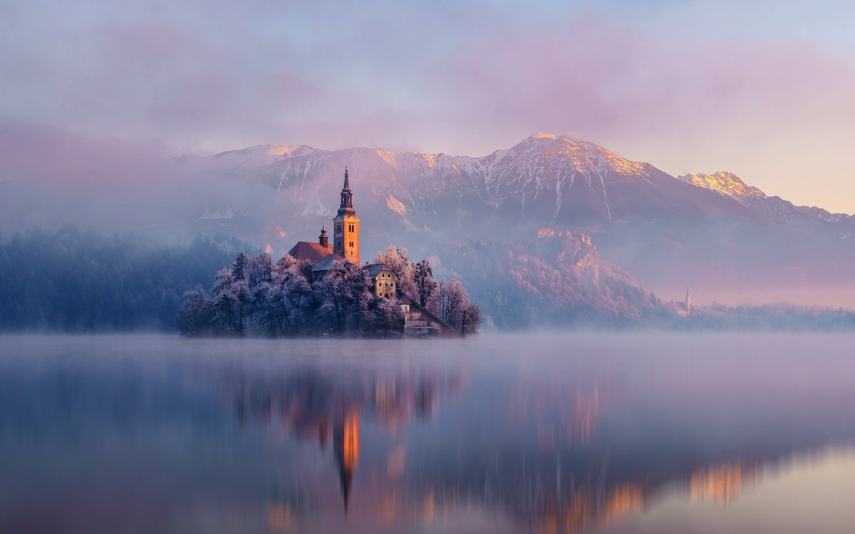 озеро блед с церковью зима фото
