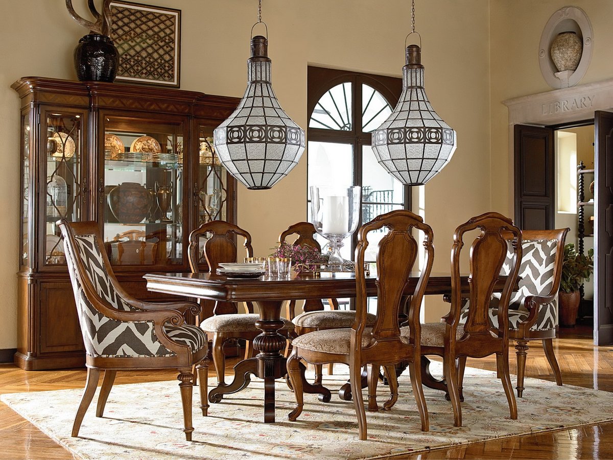 royal furniture dining room фото