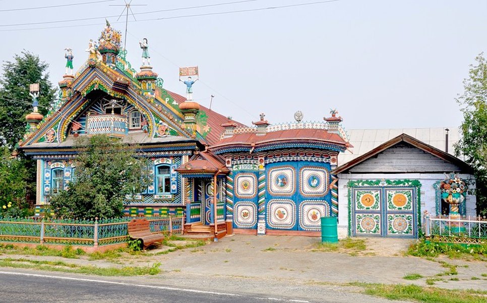 дом кузнеца кириллова, село кунара, свердловская область, россия фото
