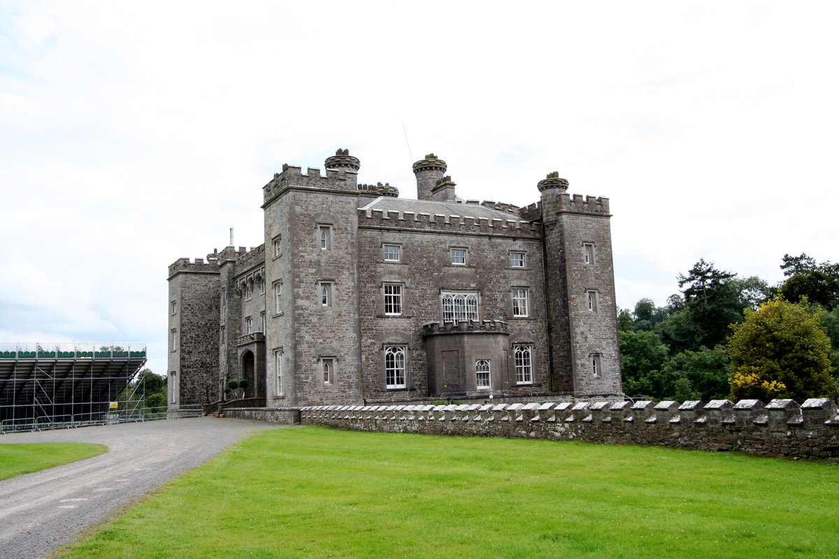 slane castle, графство мит, ирландия фото