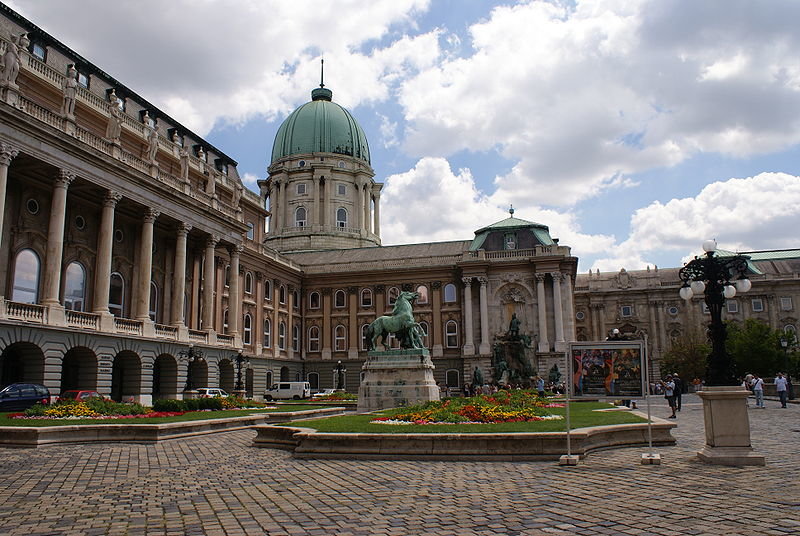 королевский дворец в будапеште фото