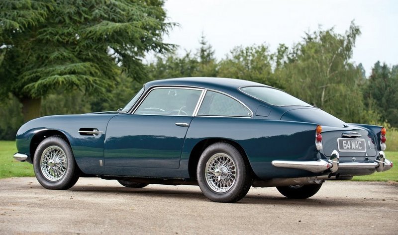 aston martin db5 фото