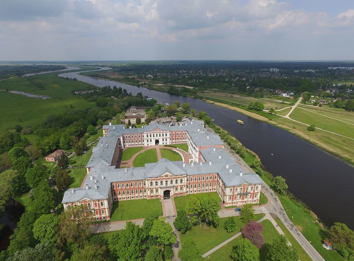 елгава дворец растрелли фото
