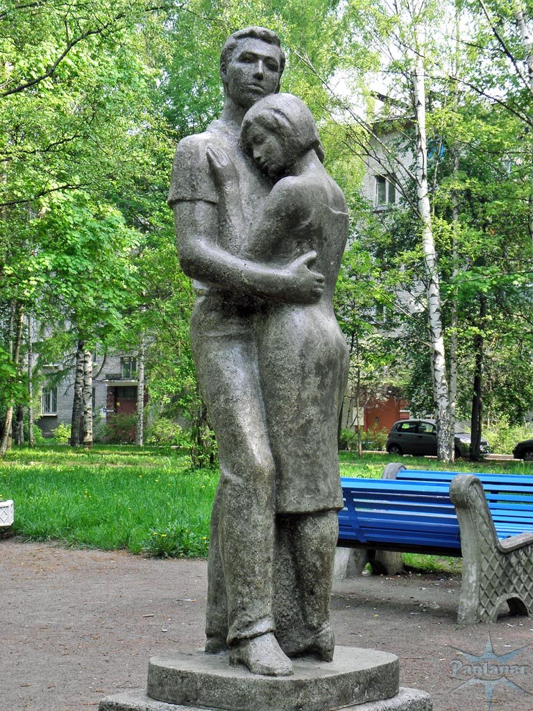 памятник карлу и эмилии в петербурге фото