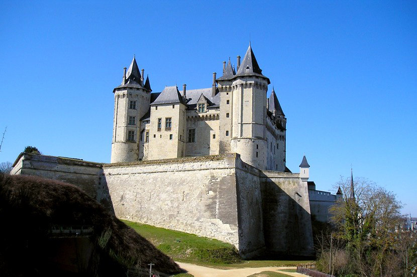 замок сомюр (chateau de saumur) фото