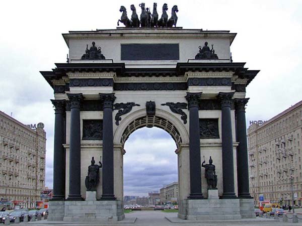 триумфальная арка бове москва фото