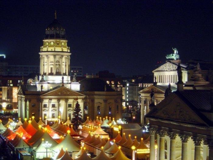 weihnachtsmarkt в берлине фото