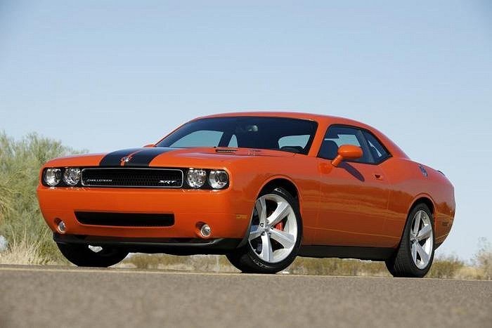 dodge challenger фото