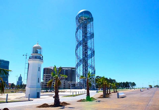 башня альфабет батуми фото