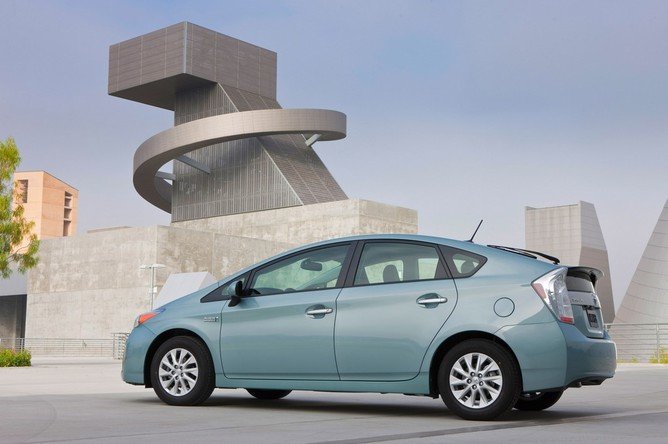toyota prius фото