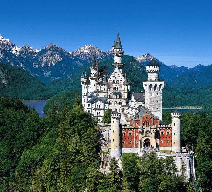 замок нойшванштайн германия фото