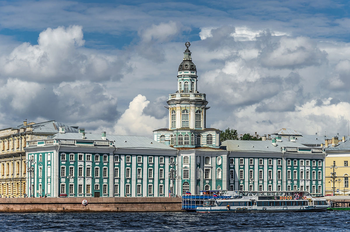 кунсткамера в санкт петербурге фото