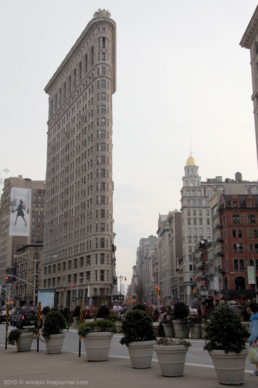 здание flatiron в нью-йорке фото