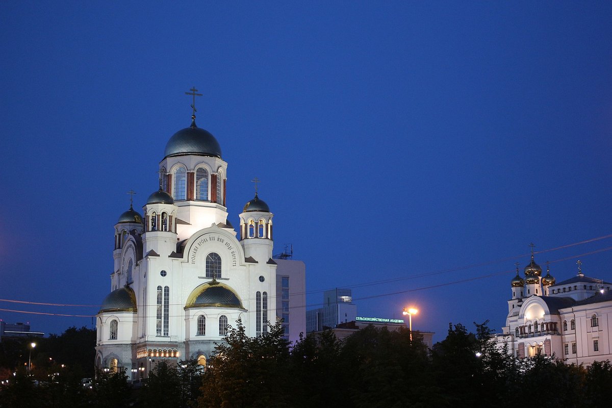 екатеринбург храм на крови фото