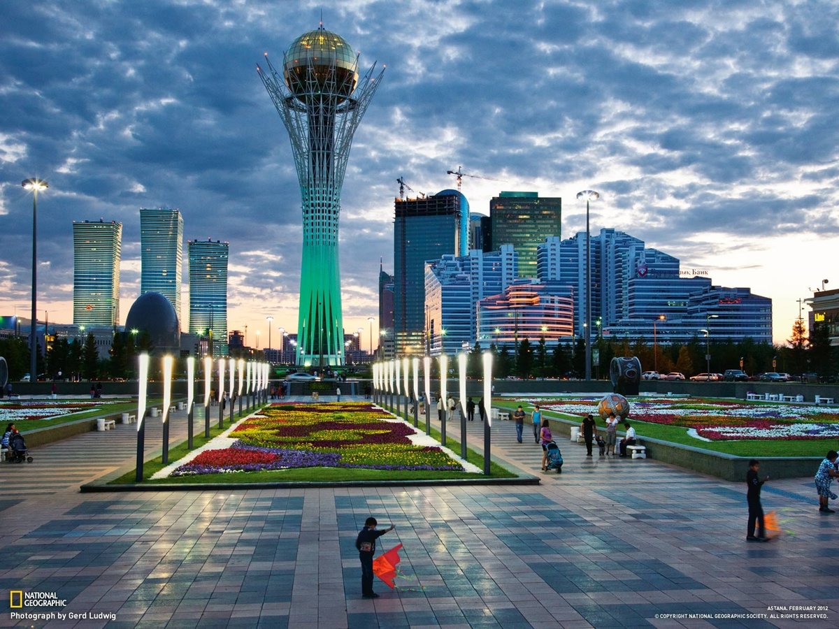 монумент астана байтерек фото