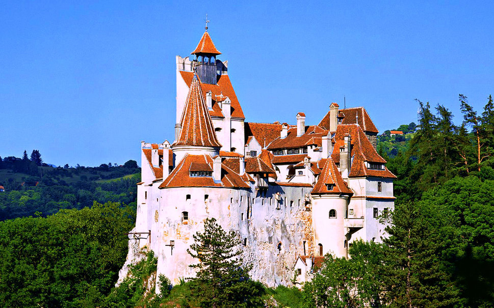 замок дракулы в румынии фото