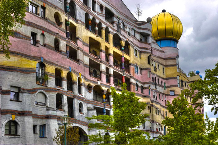жилой комплекс «лесная спираль» (waldspirale), дармштадт (германия) фото