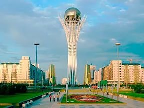 монумент байтерек в астане фото