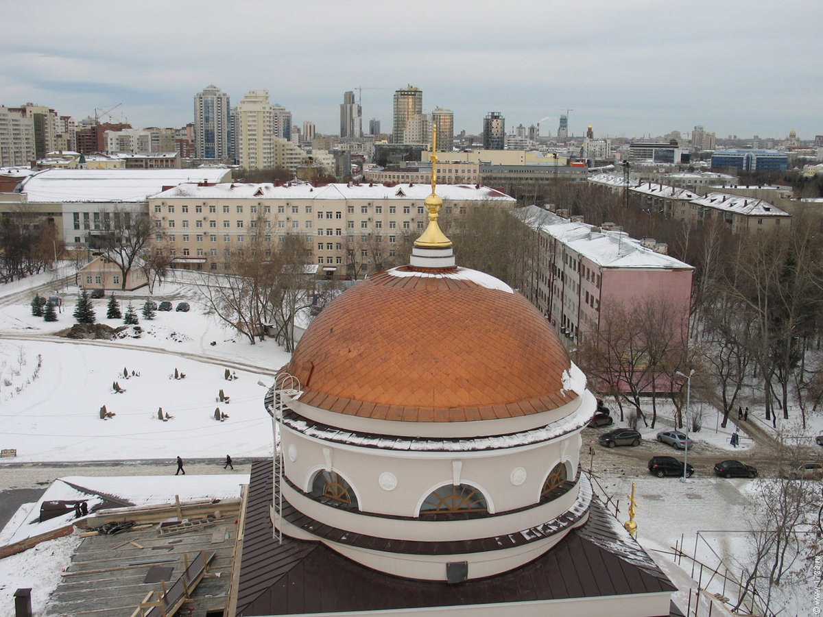 фотография куполов ново тихвинского монастыря екатеринбурга. фото