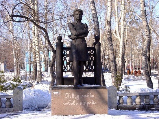 памятник пушкину в барнауле фото