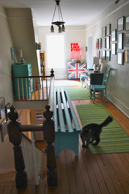 upstairs hallway фото
