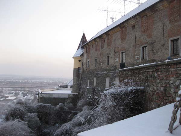 замок паланок в мукачево фото