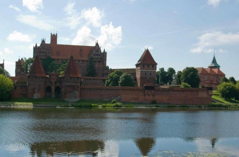 замок мариенбург фото