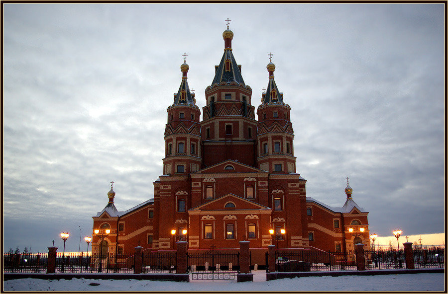 храм преподобного серафима саровского якутия фото