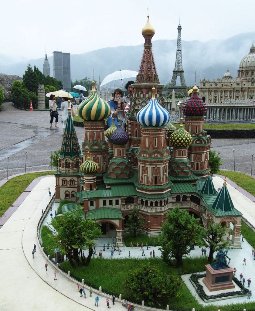 парк «tobu world square» фото