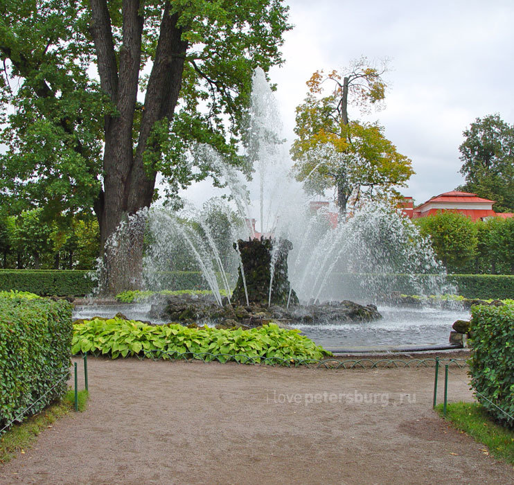 фонтан петергоф фото