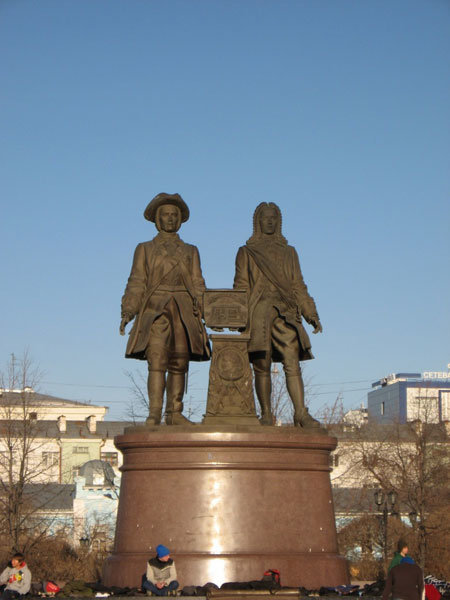 памятник татищеву и де геннину в екатеринбурге фото
