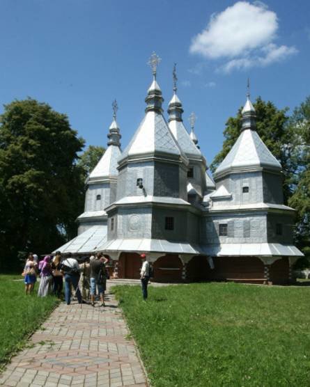 церковь рождества богородицы в с. нижний вербиж ивано-франковск фото
