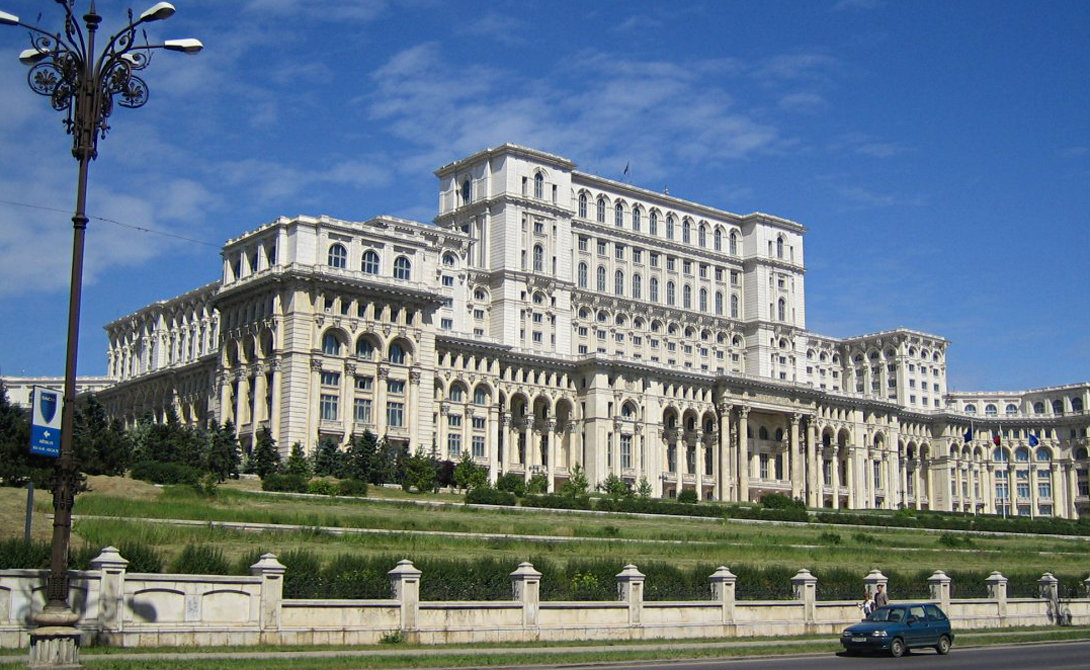 дворец парламента бухарест фото
