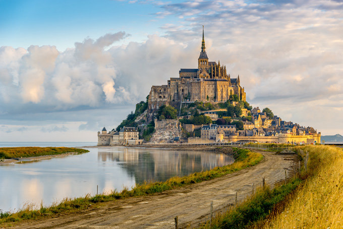 замок mont saint michel франция фото