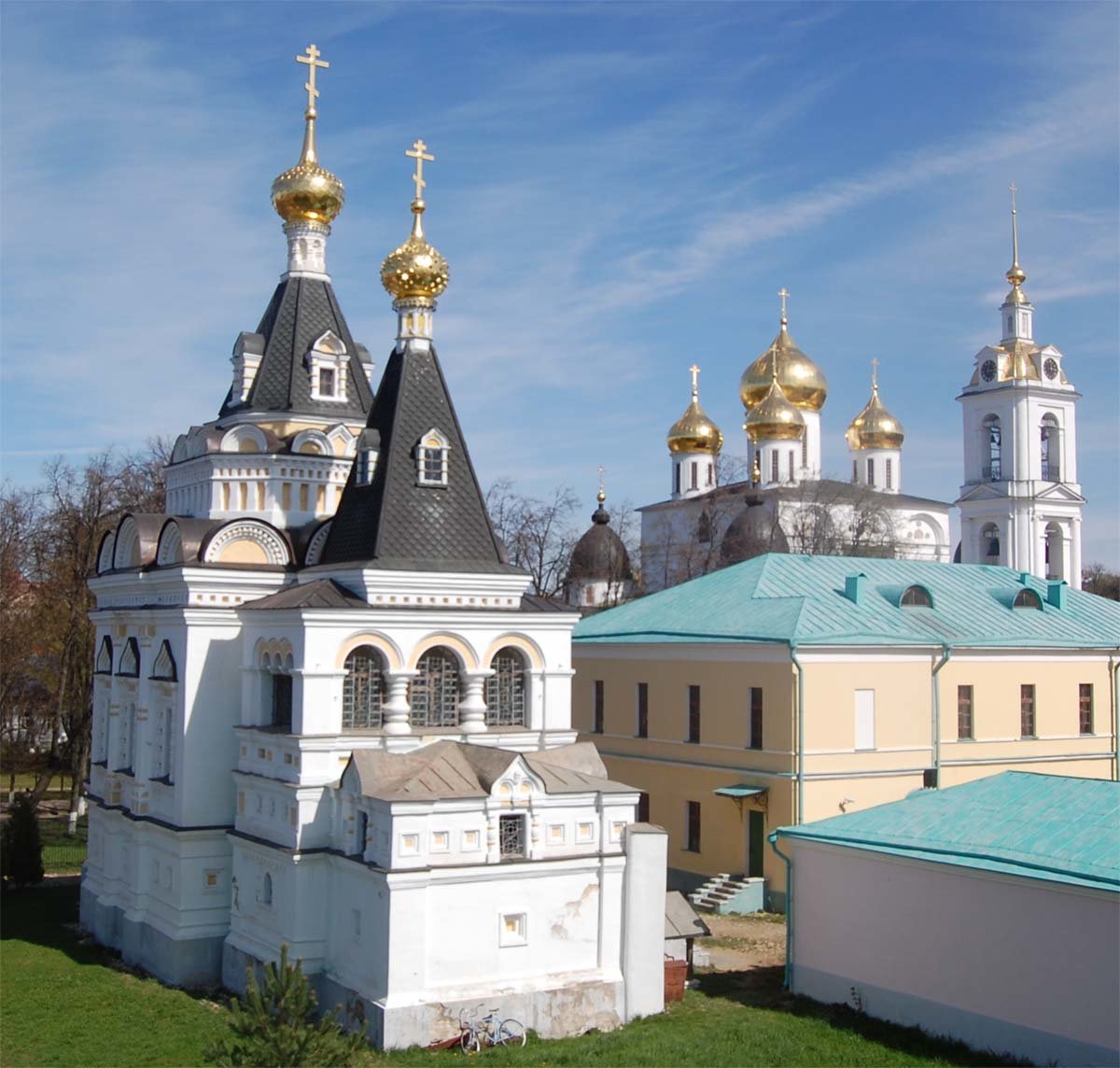 дмитровский кремль елизаветинская церковь фото