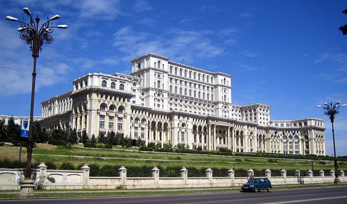 дворец парламента бухарест фото