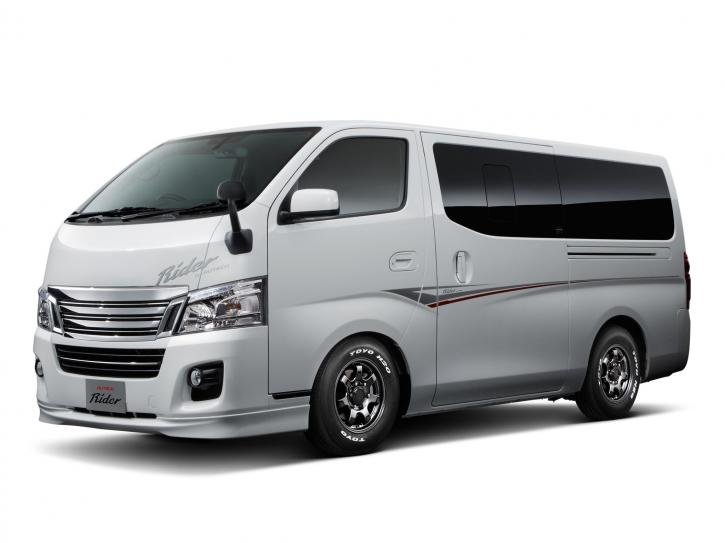 toyota hiace фото