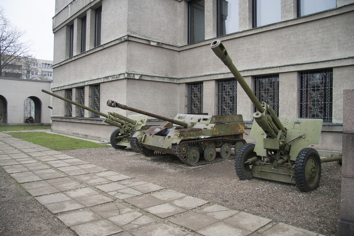 военный музей в каунасе фото