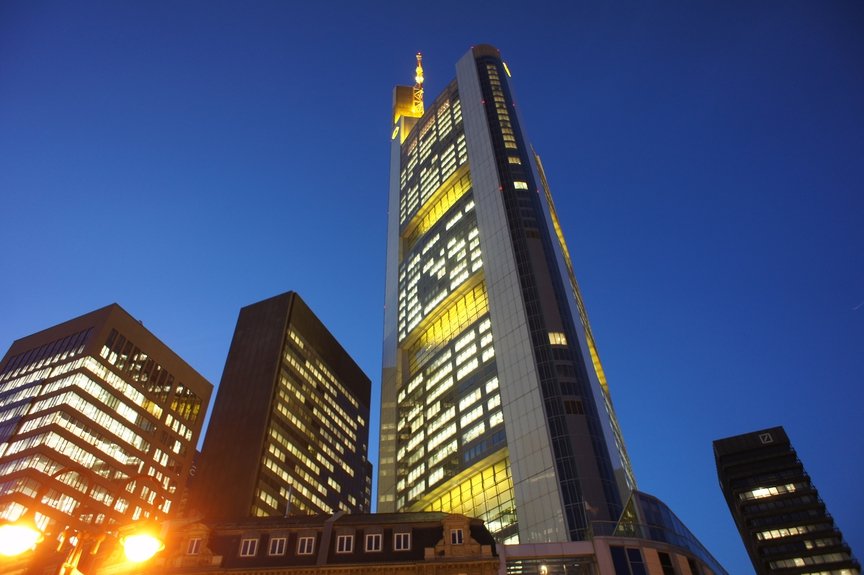 commerzbank tower (коммерцбанк-тауэр) фото