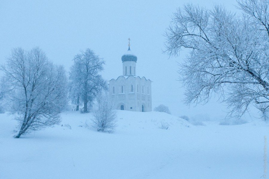 храм покрова на нерли зима фото
