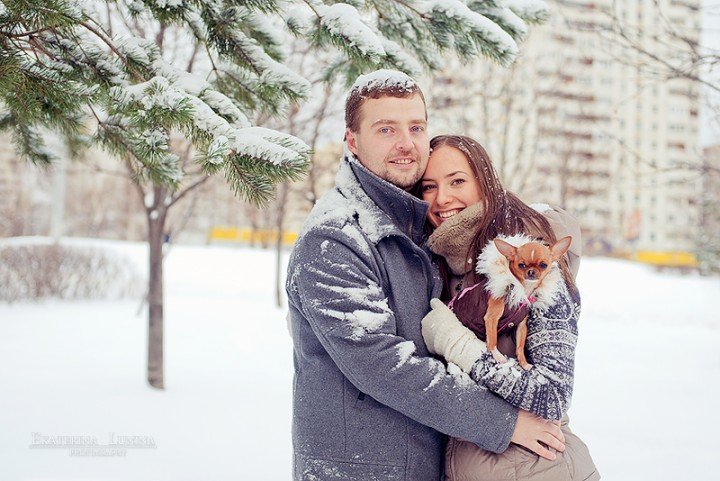 фотосессия с семьёй и собакой зимой фото